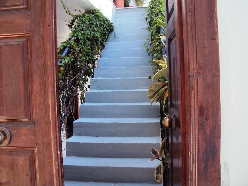 Douskos Uptown Living Hotel Hydra  Exterior foto