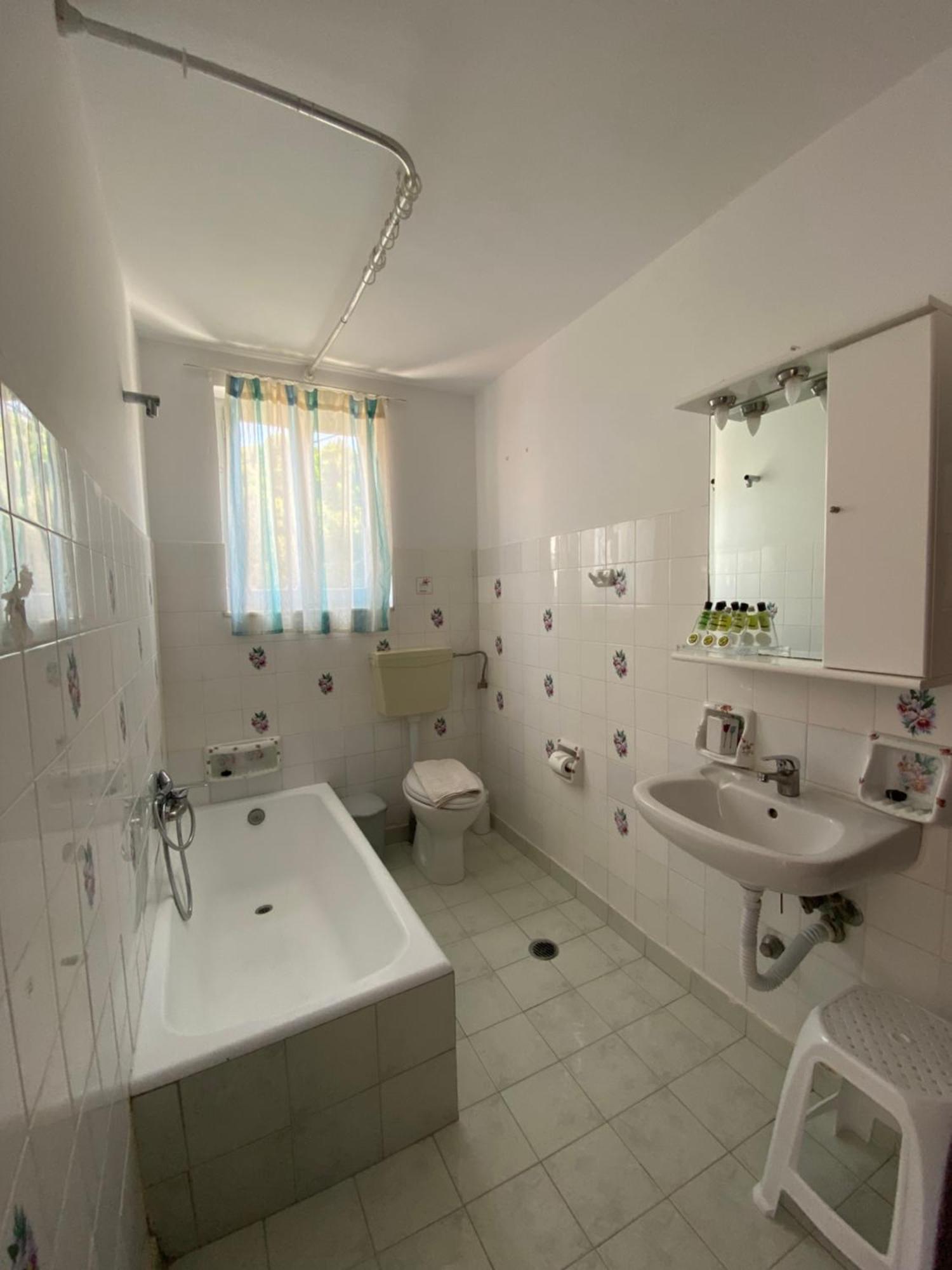 Douskos Uptown Living Hotel Hydra  Exterior foto