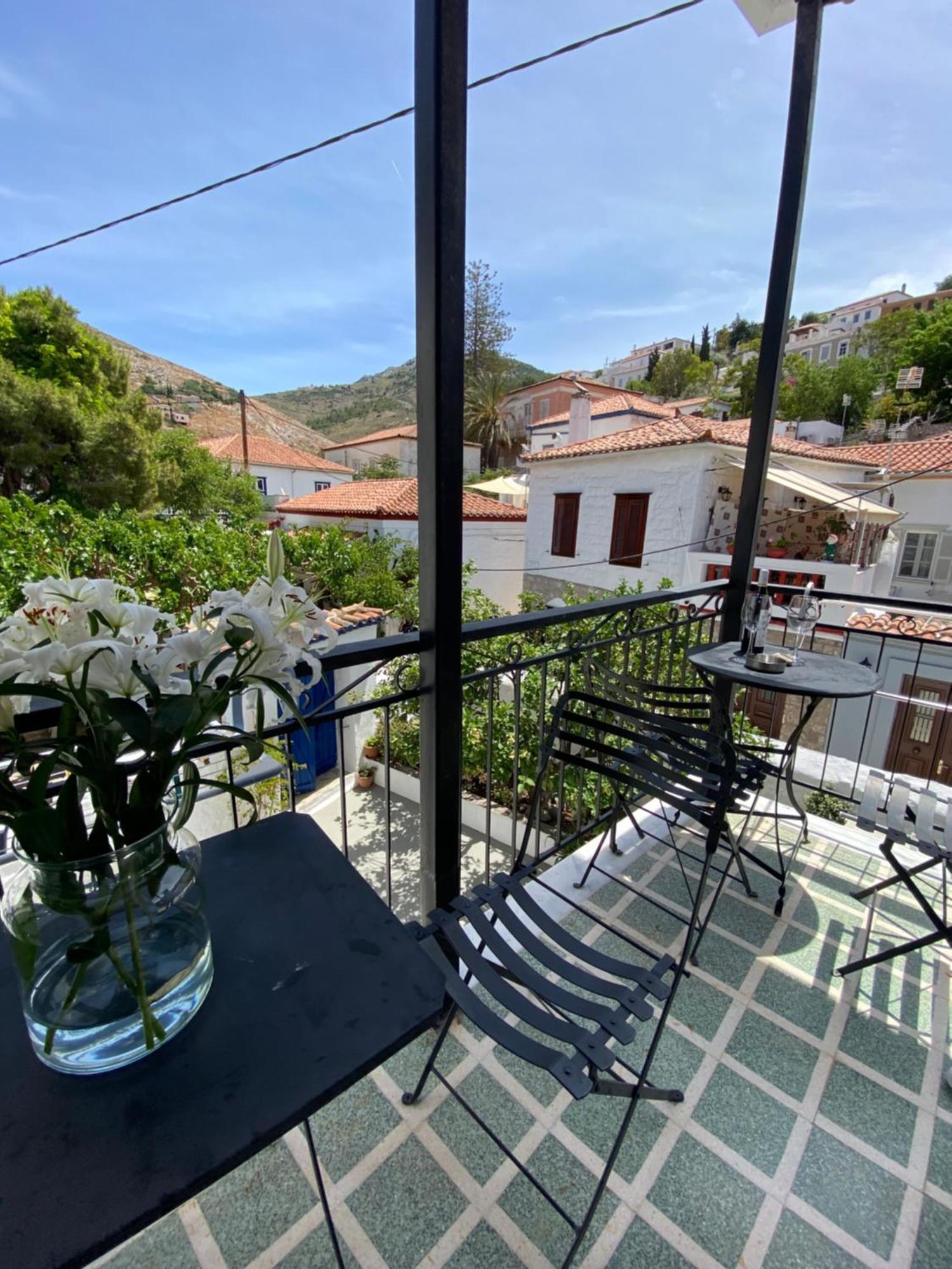 Douskos Uptown Living Hotel Hydra  Exterior foto
