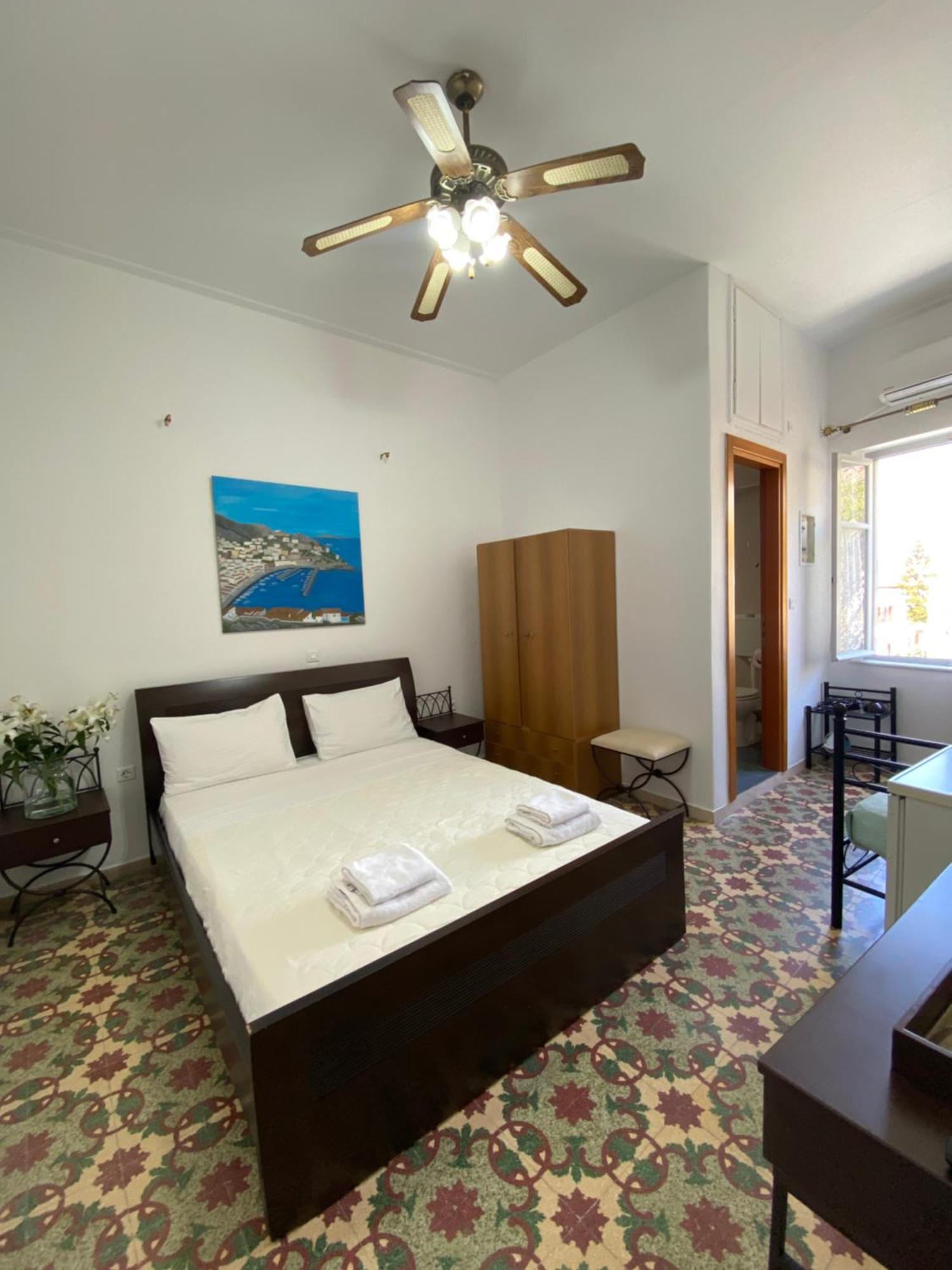 Douskos Uptown Living Hotel Hydra  Exterior foto